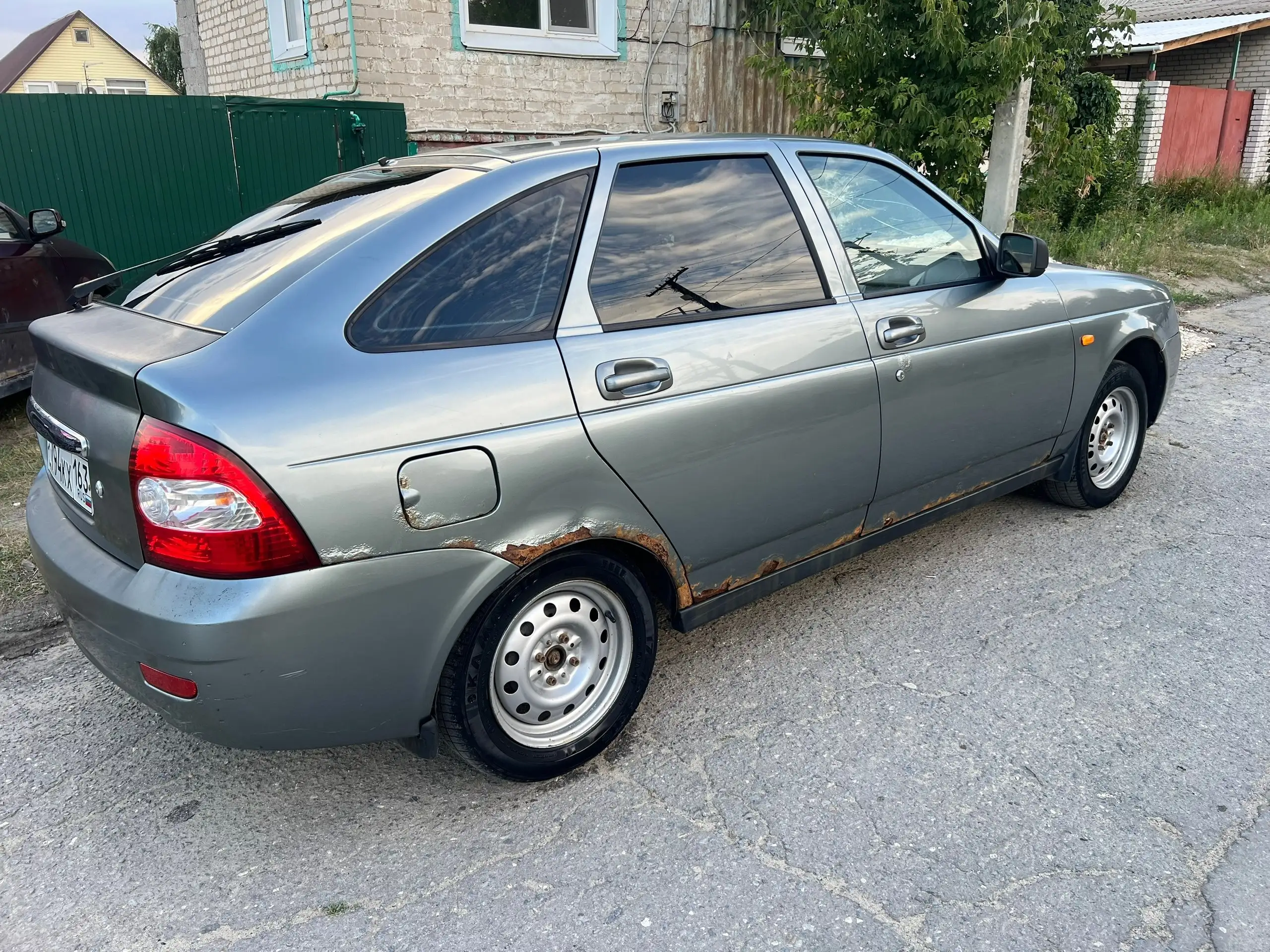 Продажа Приора 2011 года - Легковые автомобили (Авто) в Волгоград