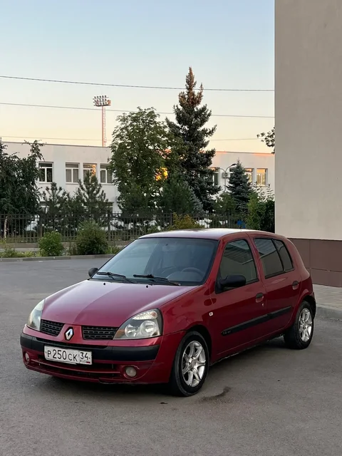 Продажа Renault Clio 2003 года - Грузовые фургоны в Волгоград