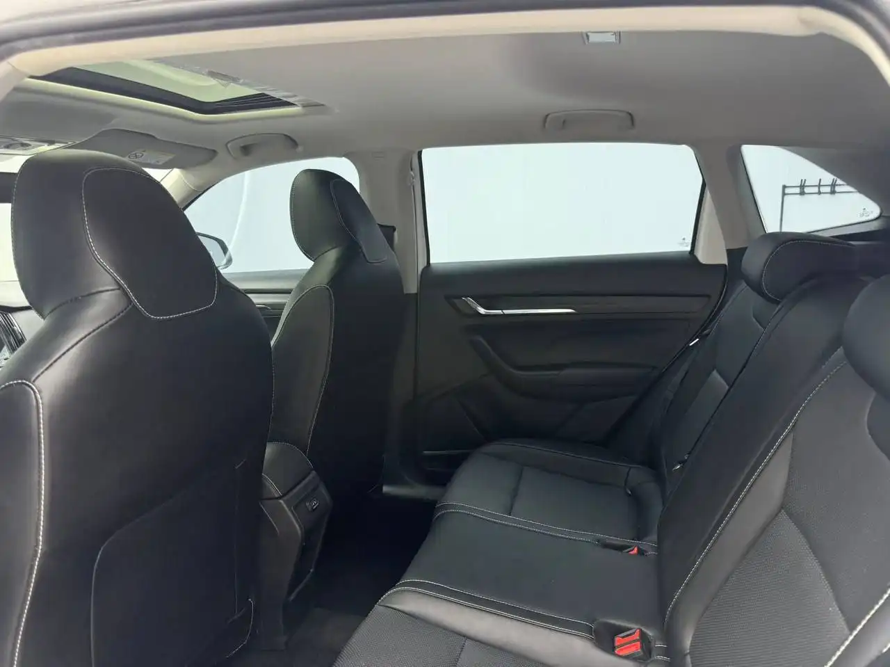 Skoda Kamiq-MID+ 2021 года с автоматической коробкой передач