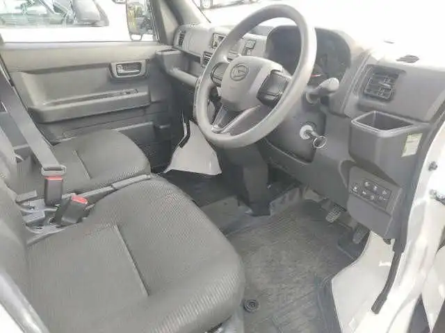 Продажа автомобиля DAIHATSU HAIJET 2022 года из Японии