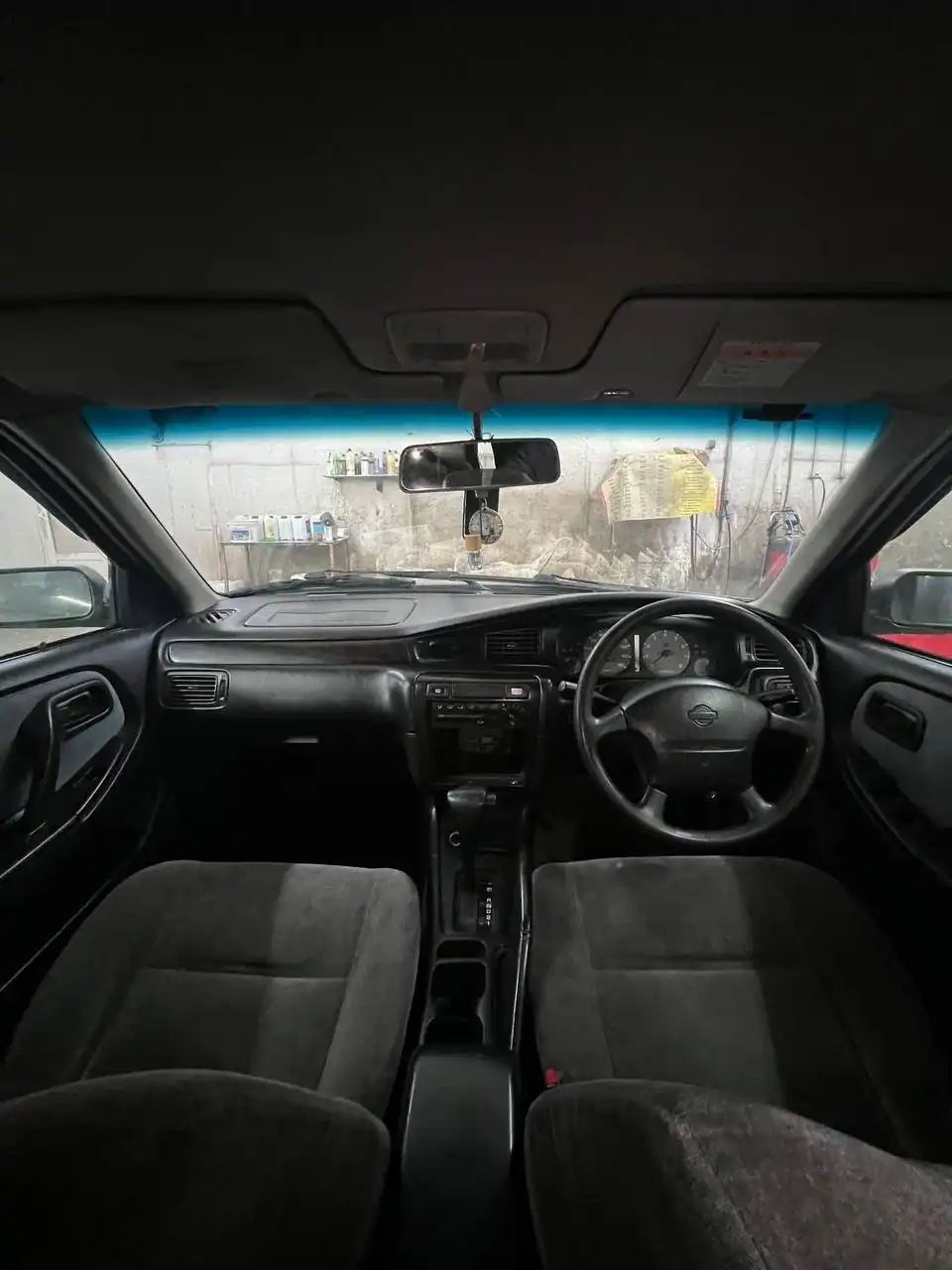 Продам Nissan Bluebird 1.8 бензин АКПП 1996 год