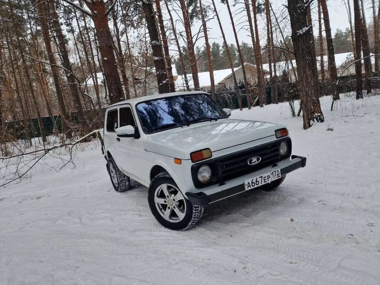 Нива 2018 года в отличном состоянии с газовым оборудованием - Легковые автомобили (Авто) в Тюмень