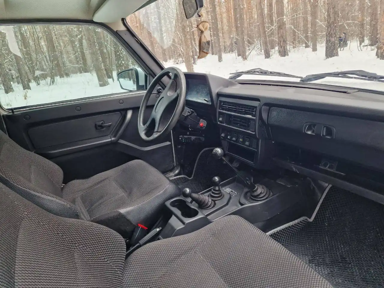 Нива 2018 года в отличном состоянии с газовым оборудованием - Легковые автомобили (Авто) в Тюмень