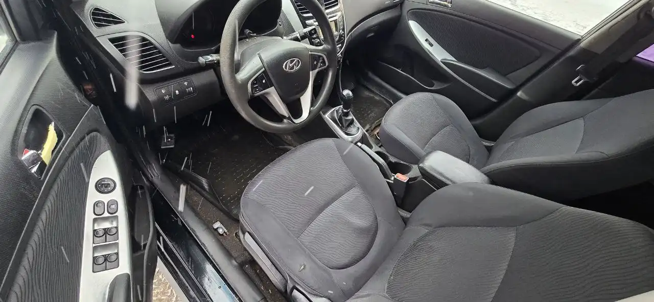 Hyundai SOLARIS 2012 года в Москве - Легковые автомобили (Авто) в Москва