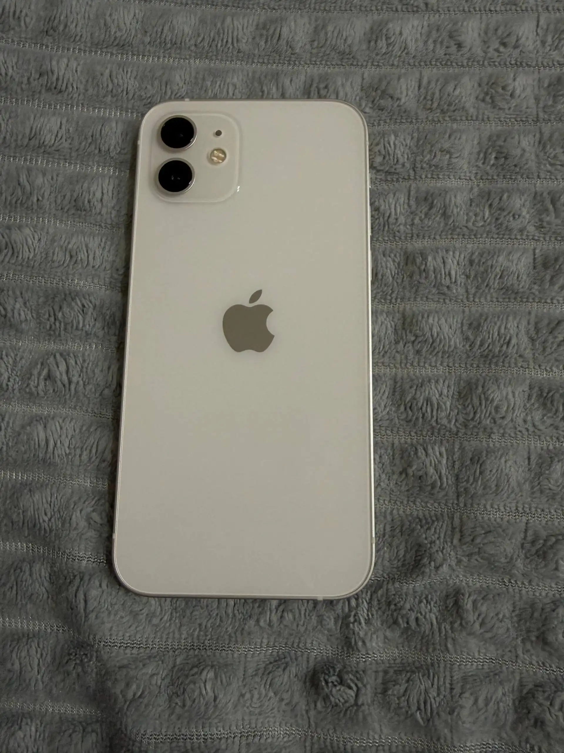 Продам iPhone 12 128 ГБ белый - Смартфоны (Электроника) в Ижевск