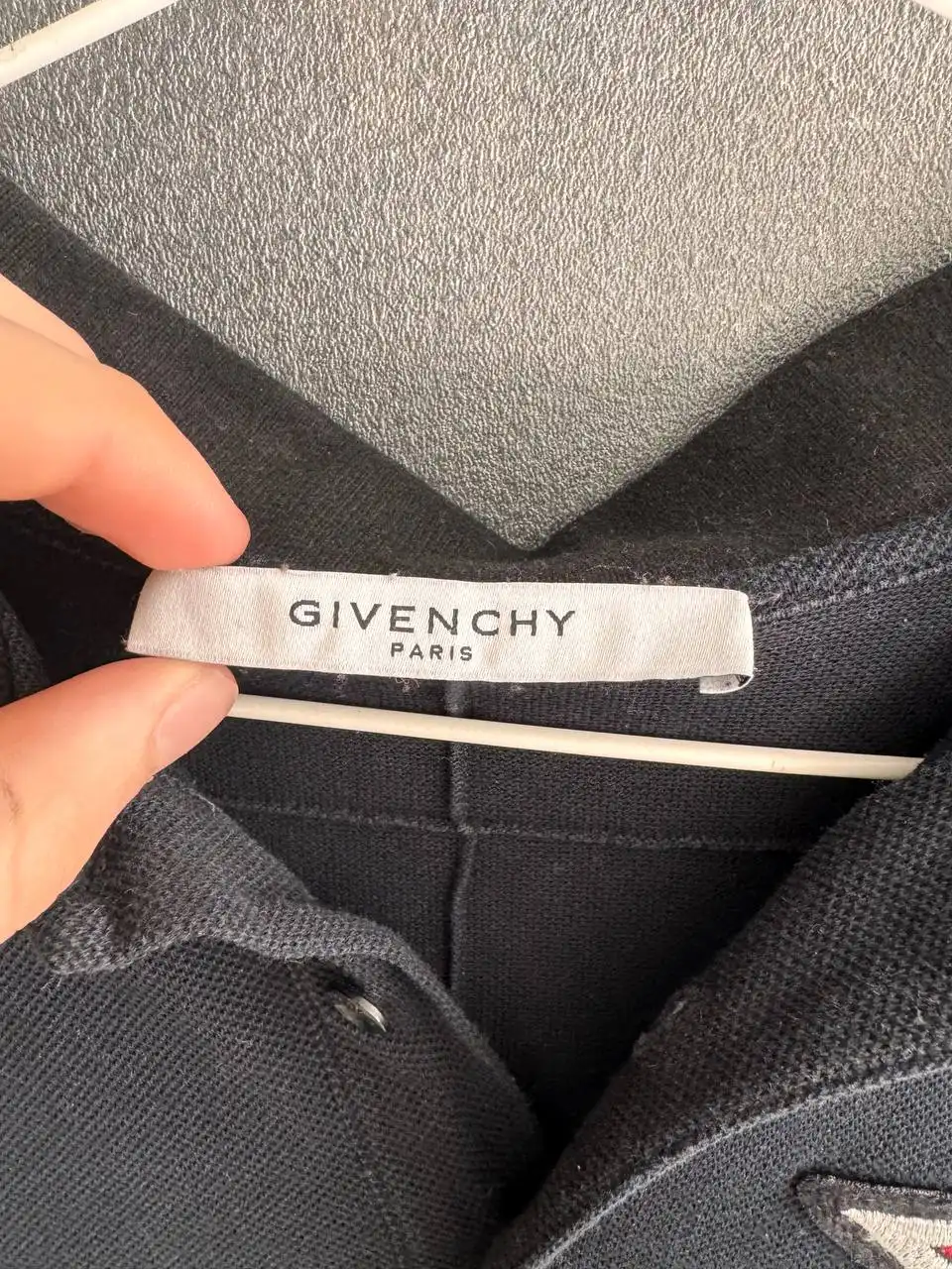 Поло Дживанши размера М - Верхняя одежда (Одежда) в Ижевск