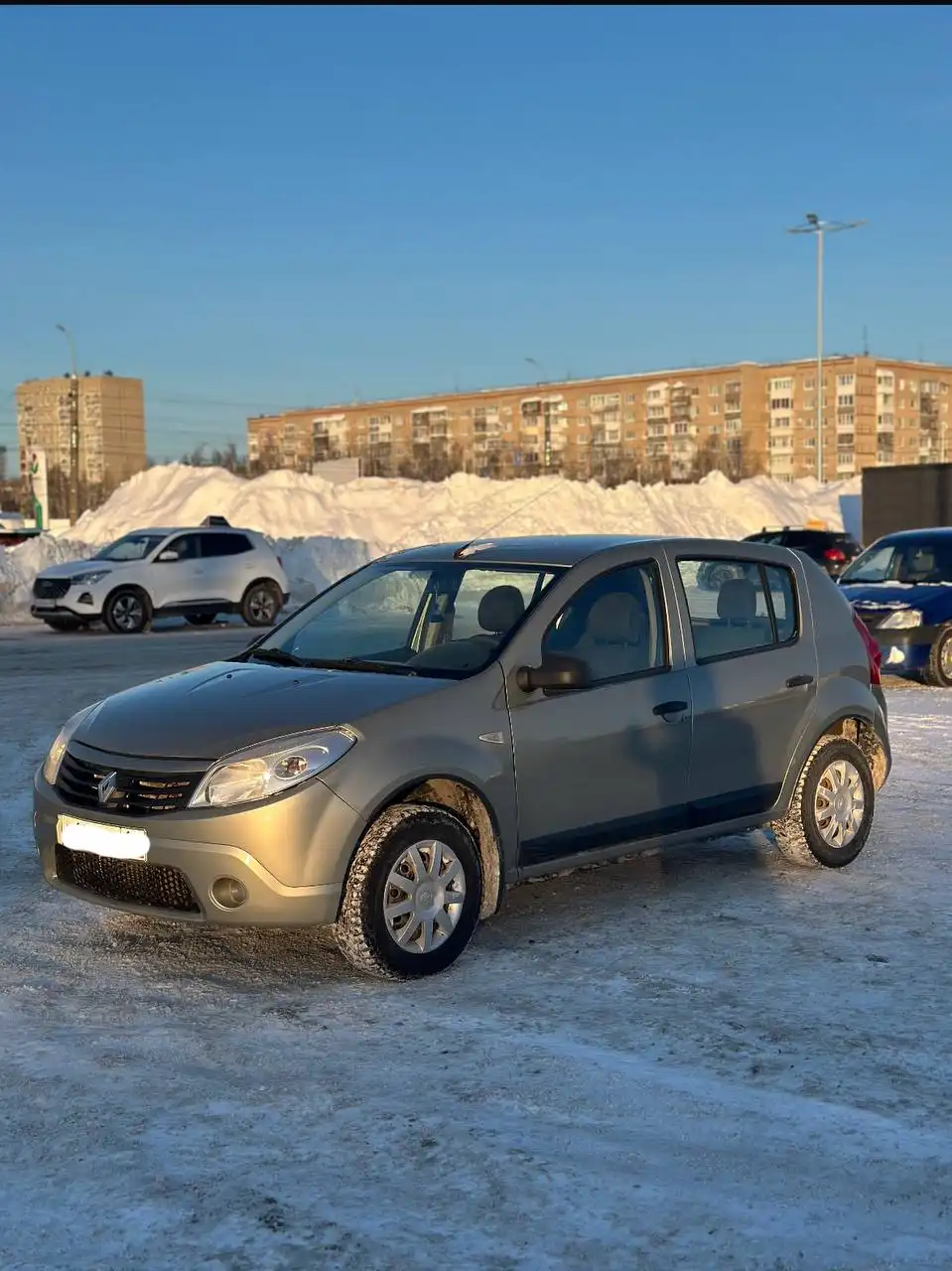 Продажа автомобилей Lada X-Ray 2020 и Renault Sandero 2011 - Авто в Ижевск
