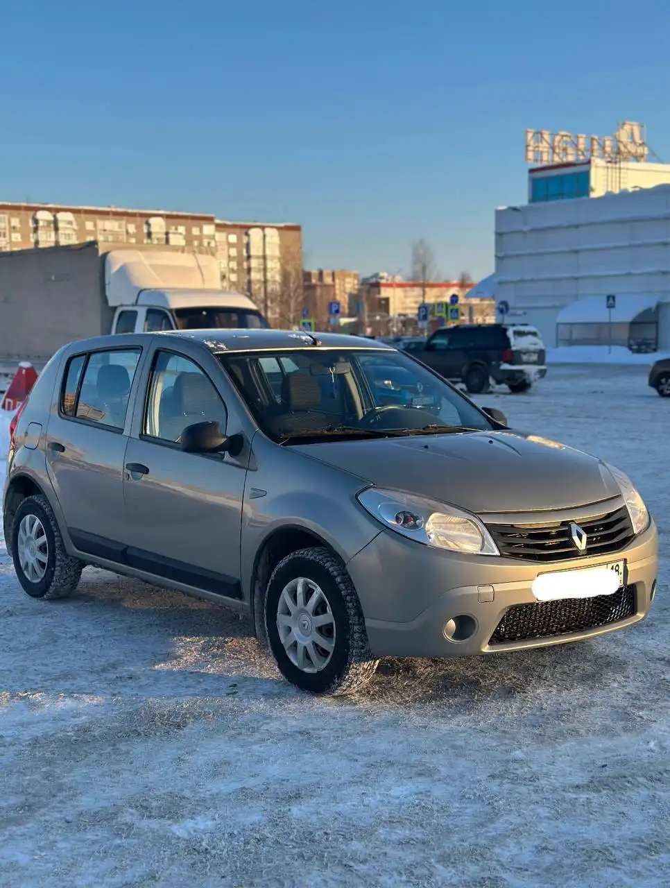 Продажа автомобилей Lada X-Ray 2020 и Renault Sandero 2011 - Авто в Ижевск