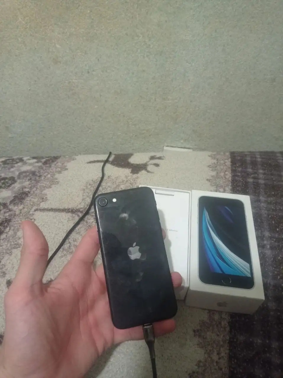 Продам iPhone SE 2020 64 Гб - Смартфоны (Электроника) в Ижевск