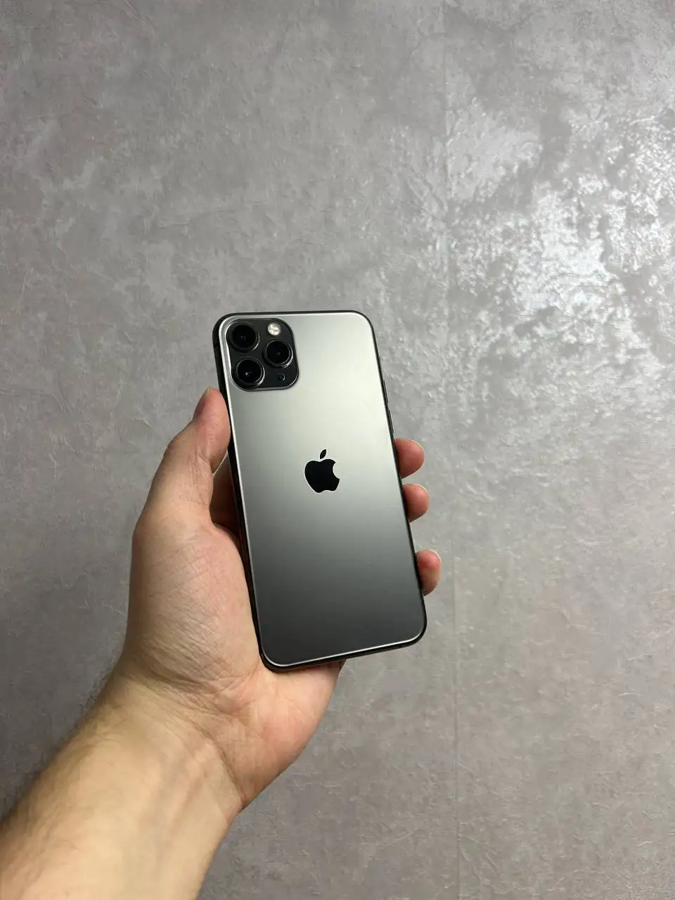 Продажа iPhone 11, 13, 15 с разной памятью и состоянием АКБ - Смартфоны (Электроника) в Ижевск
