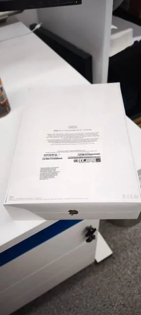 Apple iPad 10.2” (2020) 128GB Wi-Fi + Cellular (Space Gray) - Вейпы в Ижевск