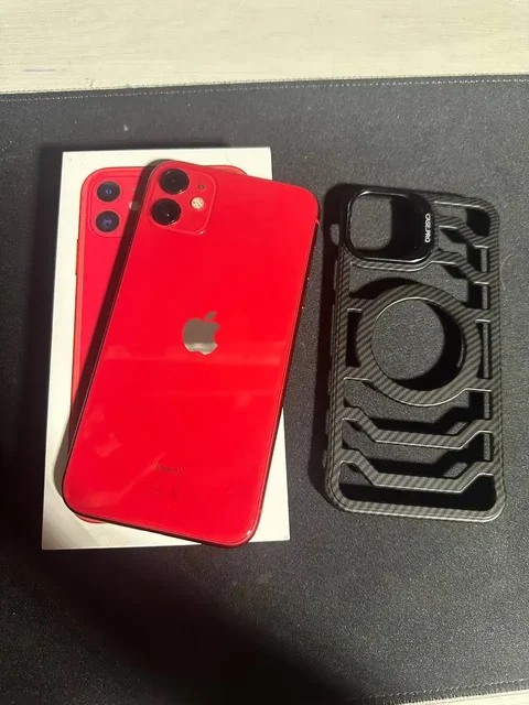 Продажа iPhone 11 и iPhone 14 Pro - частное объявление в Ижевск