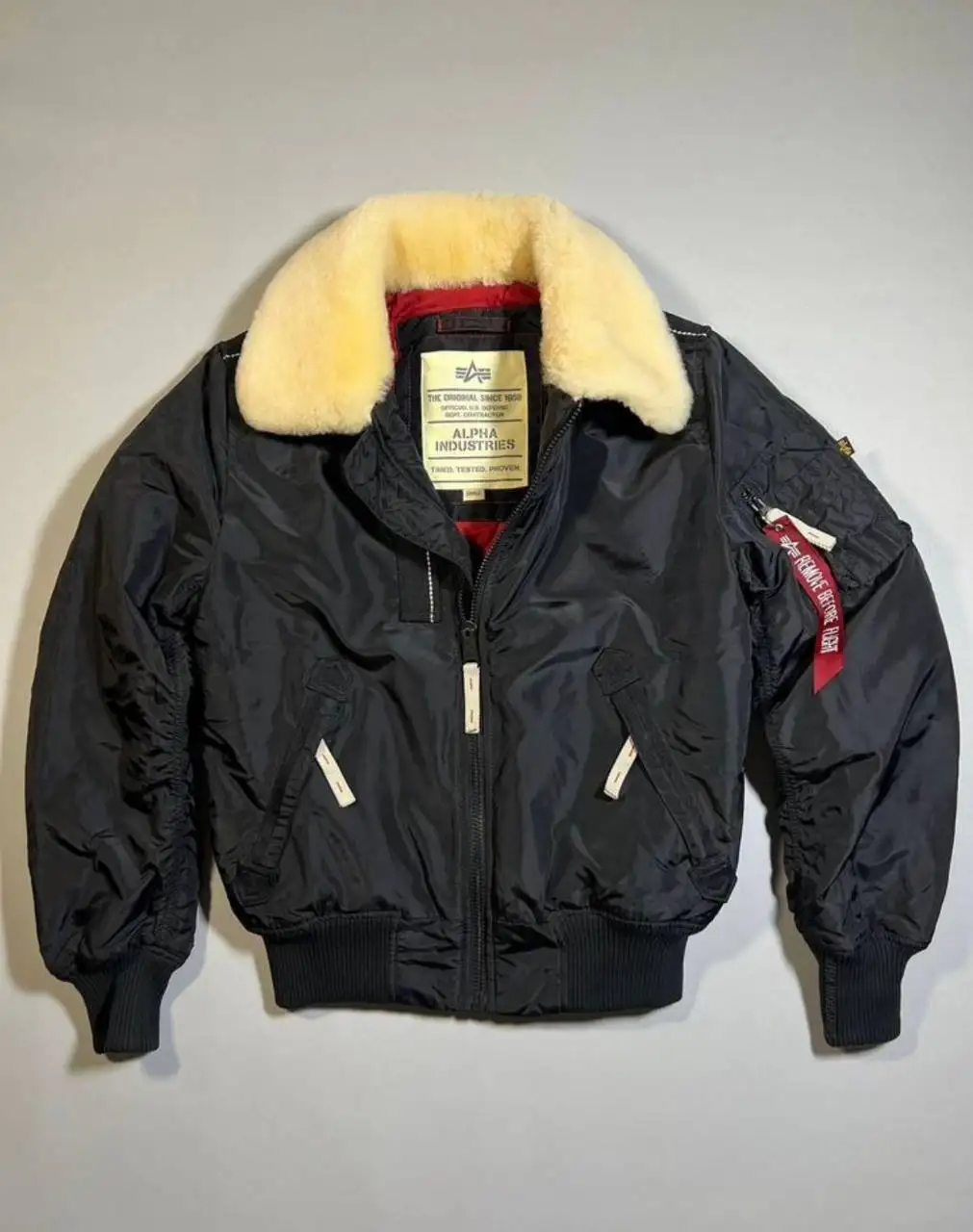 Продажа оригинальных вещей ниже рынка - Барахолка в Ижевск