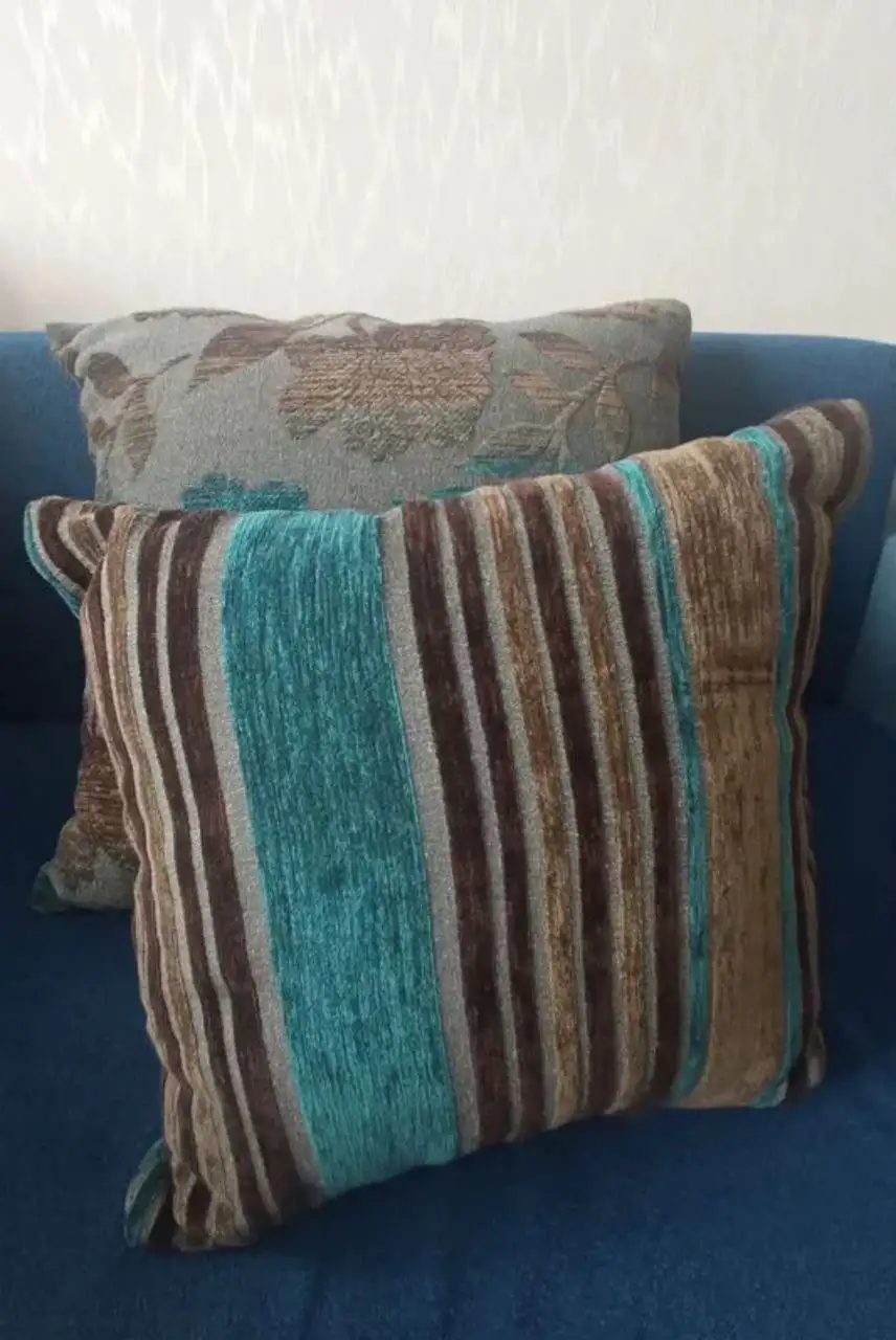 Подушки для дивана новые - Текстиль для дома (Для дома и дачи) в Ижевск