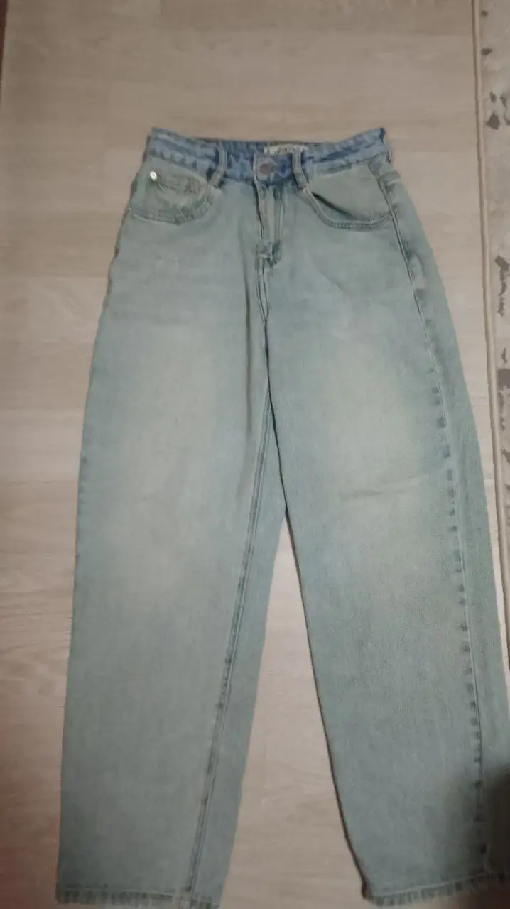 Продам новые джинсы размер XS-S - Джинсы (Одежда) в Ижевск