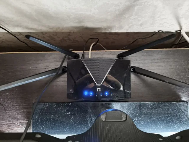 Продам роутер - Наушники в Ижевск