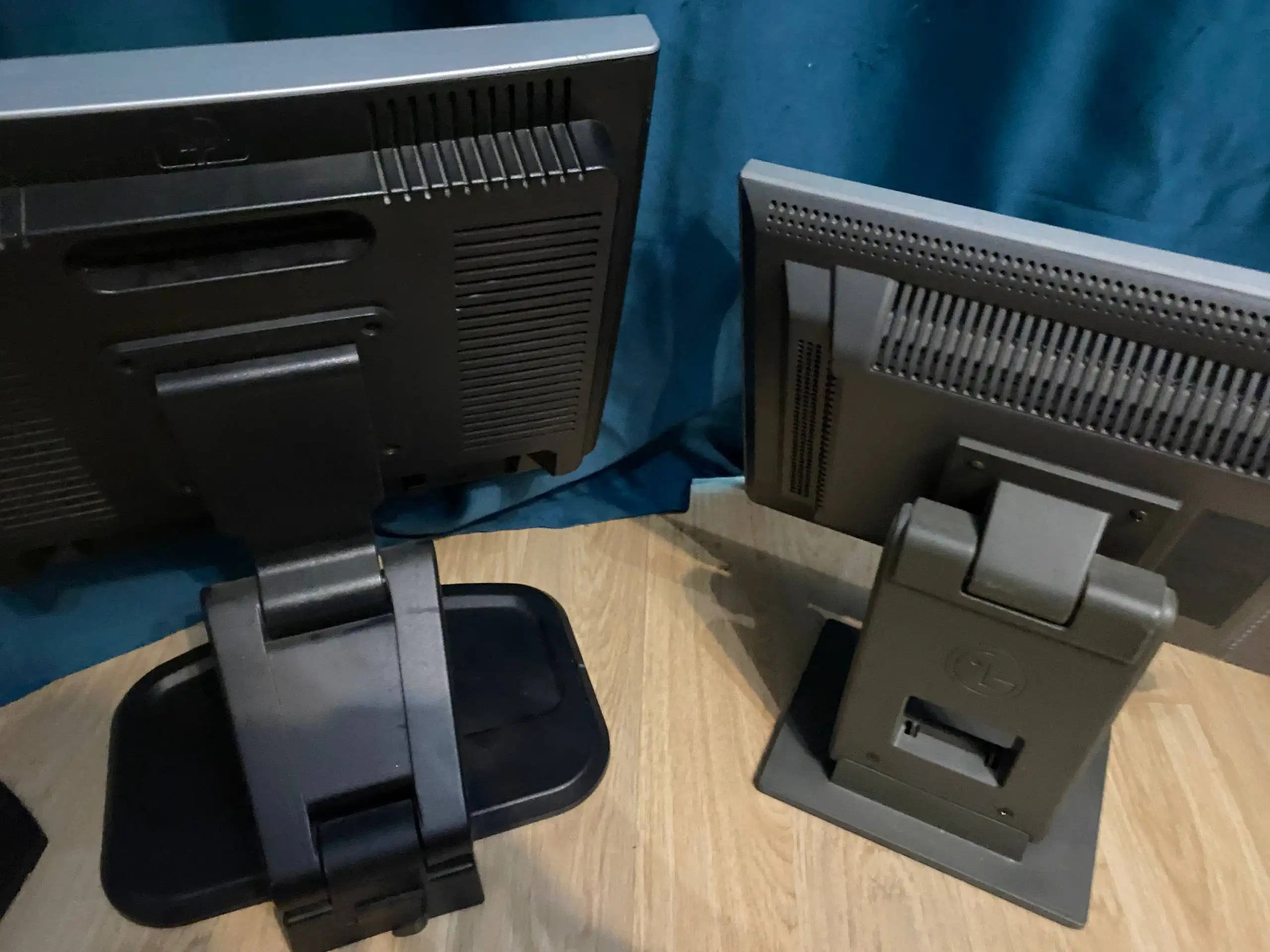 Продажа мониторов и инвалидной коляски - Барахолка в Ижевск