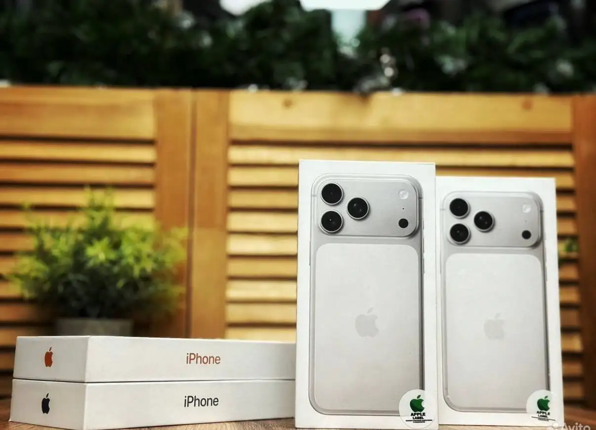 Продажа iPhone 17 Pro Max и iPhone 13 в Ижевске - Смартфоны (Электроника) в Ижевск