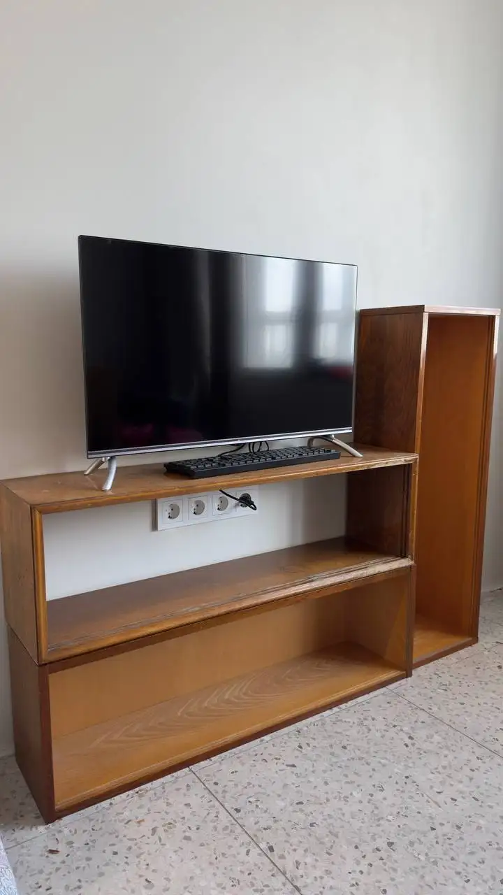 Продажа книжных навесных полок под реставрацию - Для дома и дачи в Ижевск