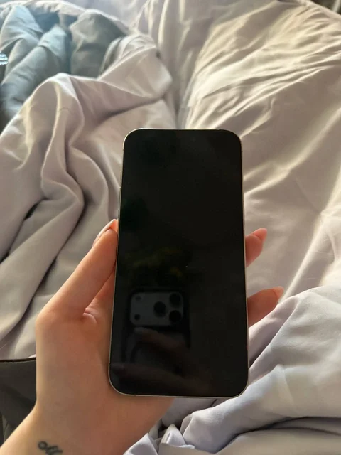 Продам iPhone 15 Pro Max в отличном состоянии - Автомобильная электроника в Ижевск