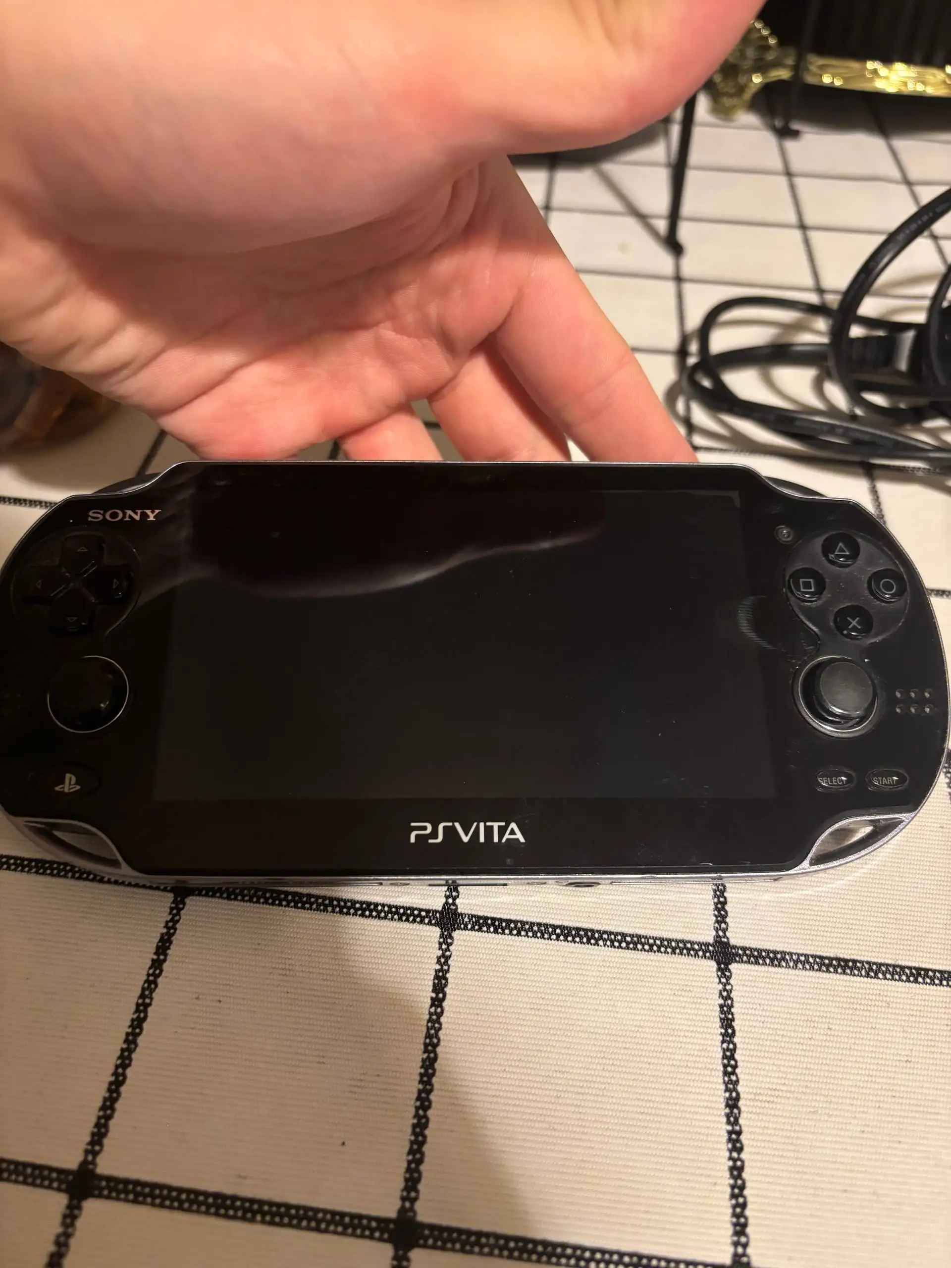 PS Vita FAT с прошивкой и играми - Игровые консоли (Электроника) в Ижевск