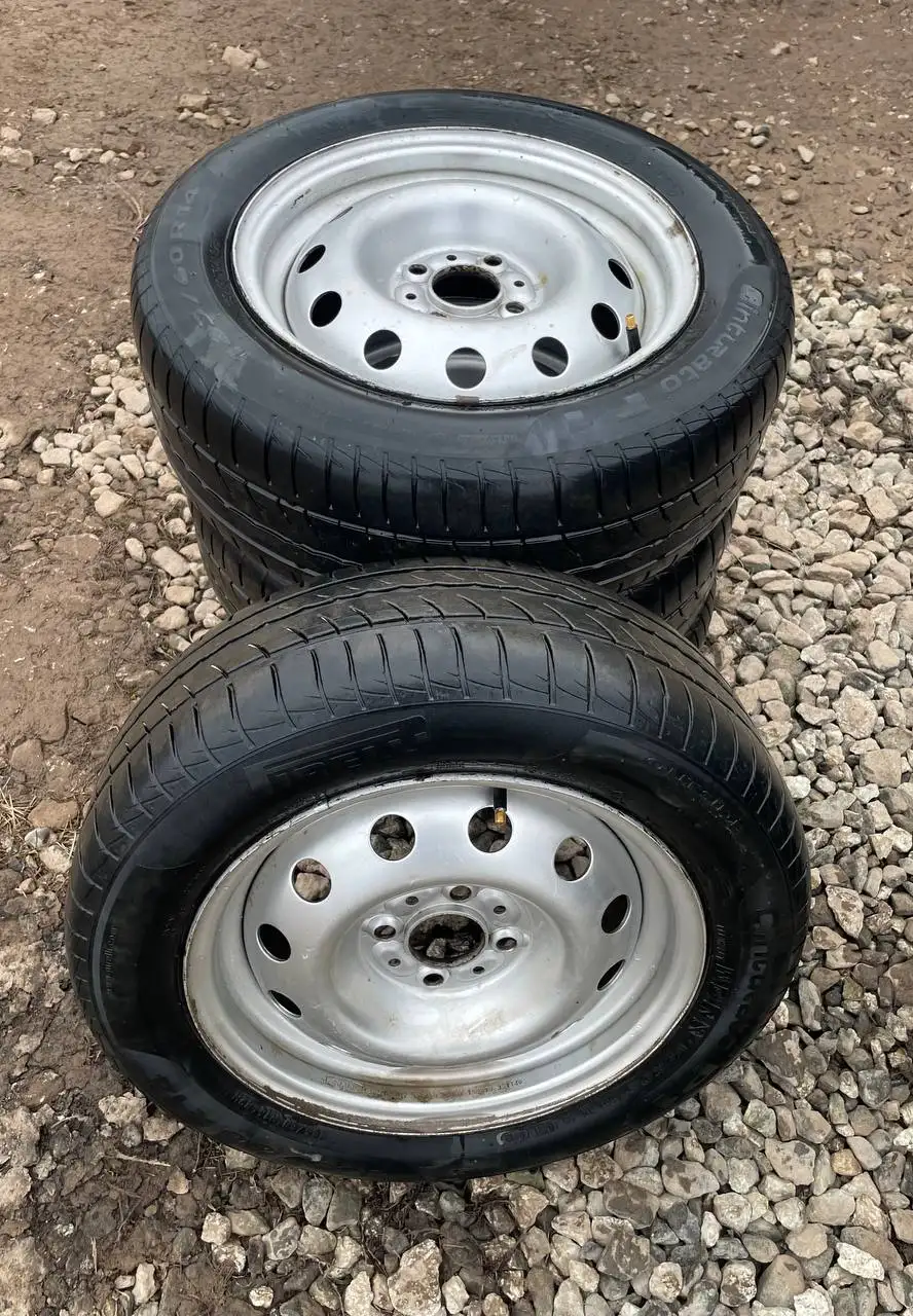 Комплект летних колес Pirelli 14 дюймов - Шины и диски (Авто) в Ижевск
