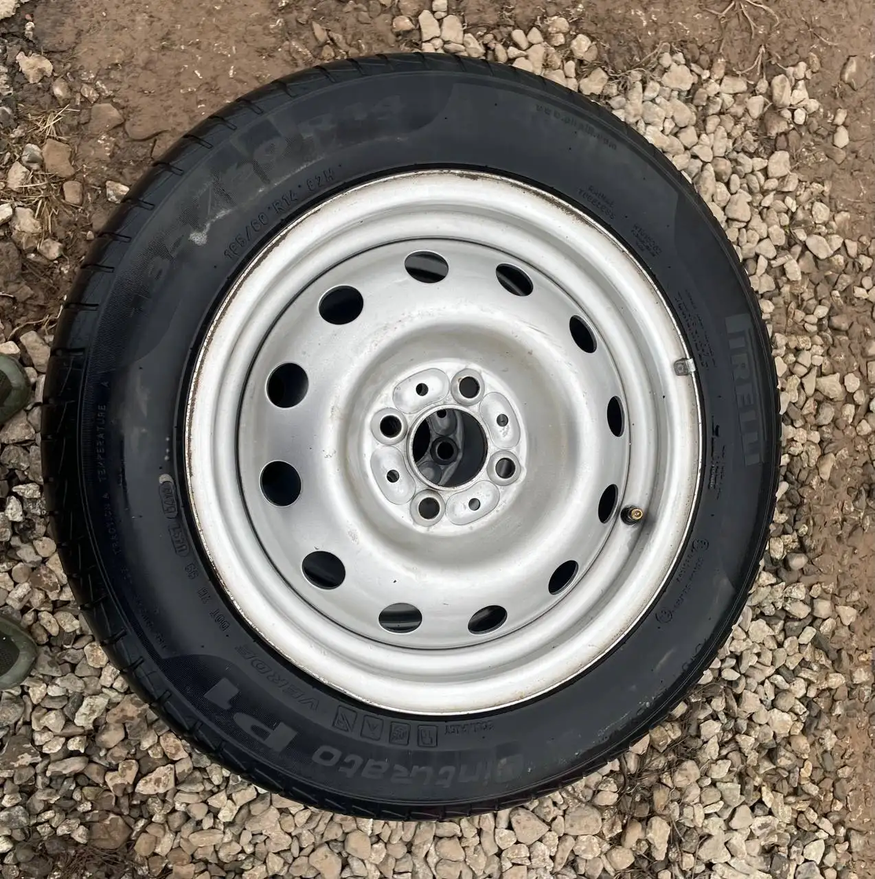 Комплект летних колес Pirelli 14 дюймов - Шины и диски (Авто) в Ижевск