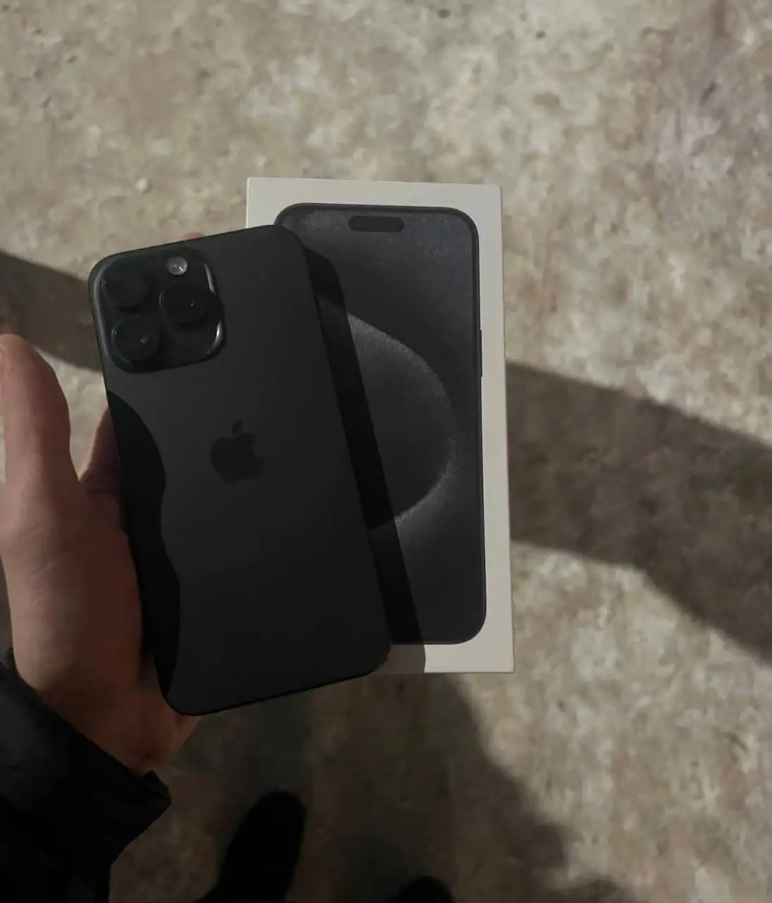 Продам iPhone 15 Pro Max 256GB черный - Смартфоны (Электроника) в Ижевск