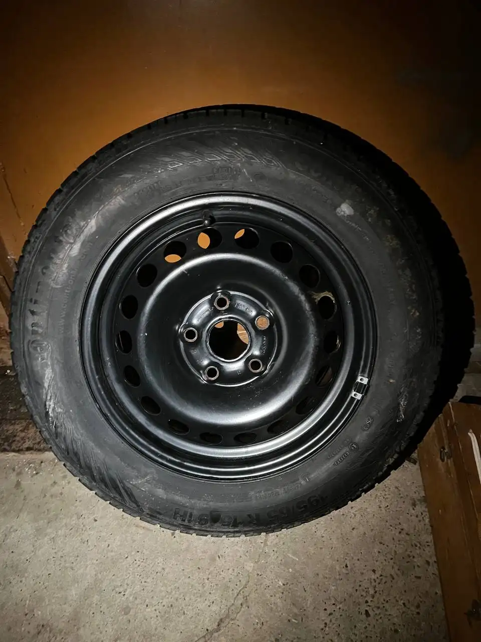 Штамп R15 с летней резиной 5x112 - Диски и шины (Запчасти) в Ижевск