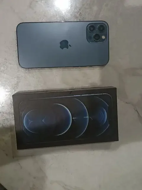 Продажа iPhone 12 Pro Max с дефектами - Вейпы в Ижевск