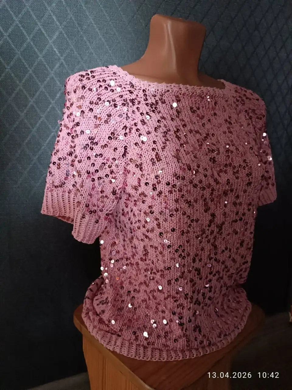 Продам женскую футболку ручной работы - Женская одежда (Одежда) в Ижевск