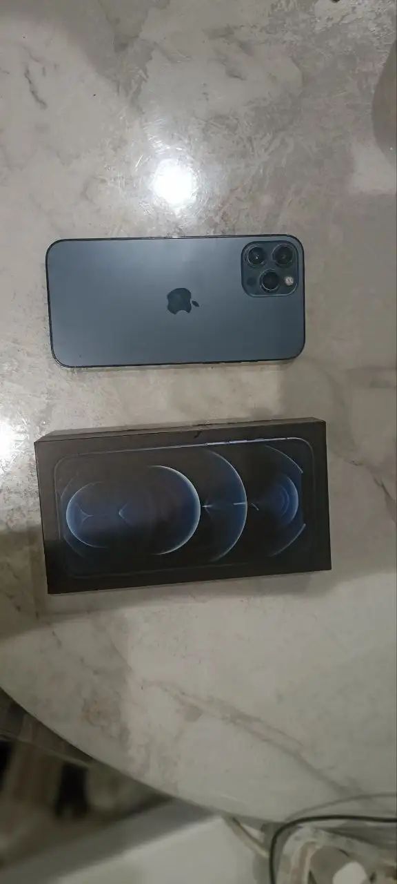 Продажа iPhone 12 Pro Max с дефектами - Смартфоны (Электроника) в Ижевск