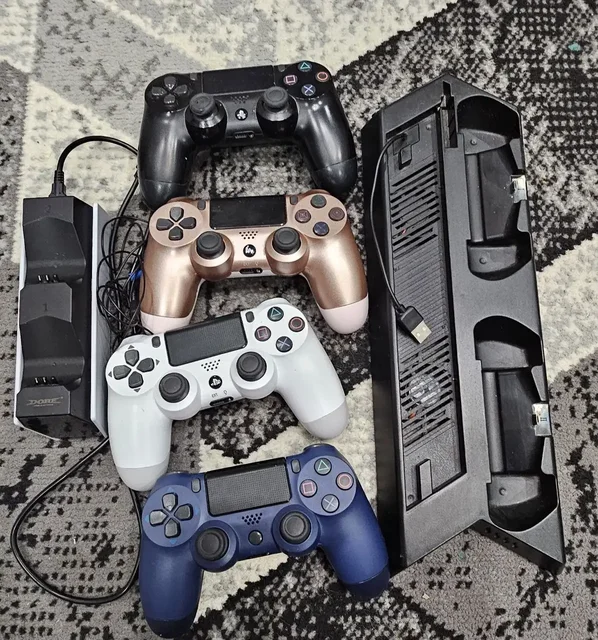 Док-станция с кулером и зарядкой для PS4 Slim с геймпадами - Дроны и квадрокоптеры в Ижевск