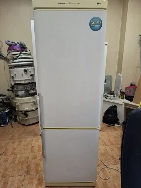 Холодильник LG в идеальном состоянии - Инструменты в Ижевск