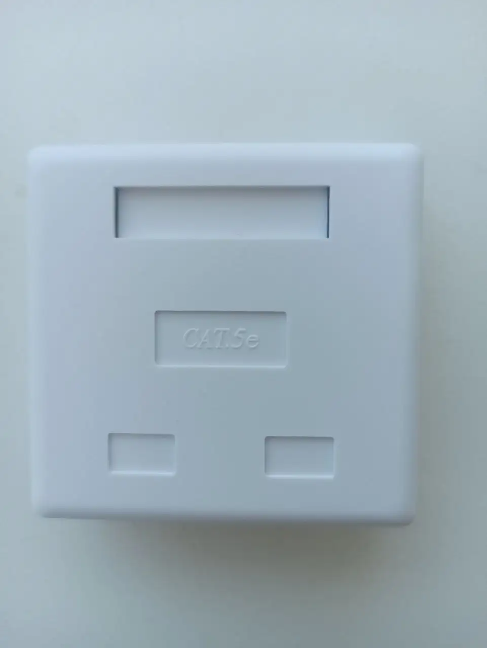 Розетка TWT 2 порта RJ-45, кат.5e, белая SM2-4545-WH - Компьютерные комплектующие (Электроника) в Ижевск