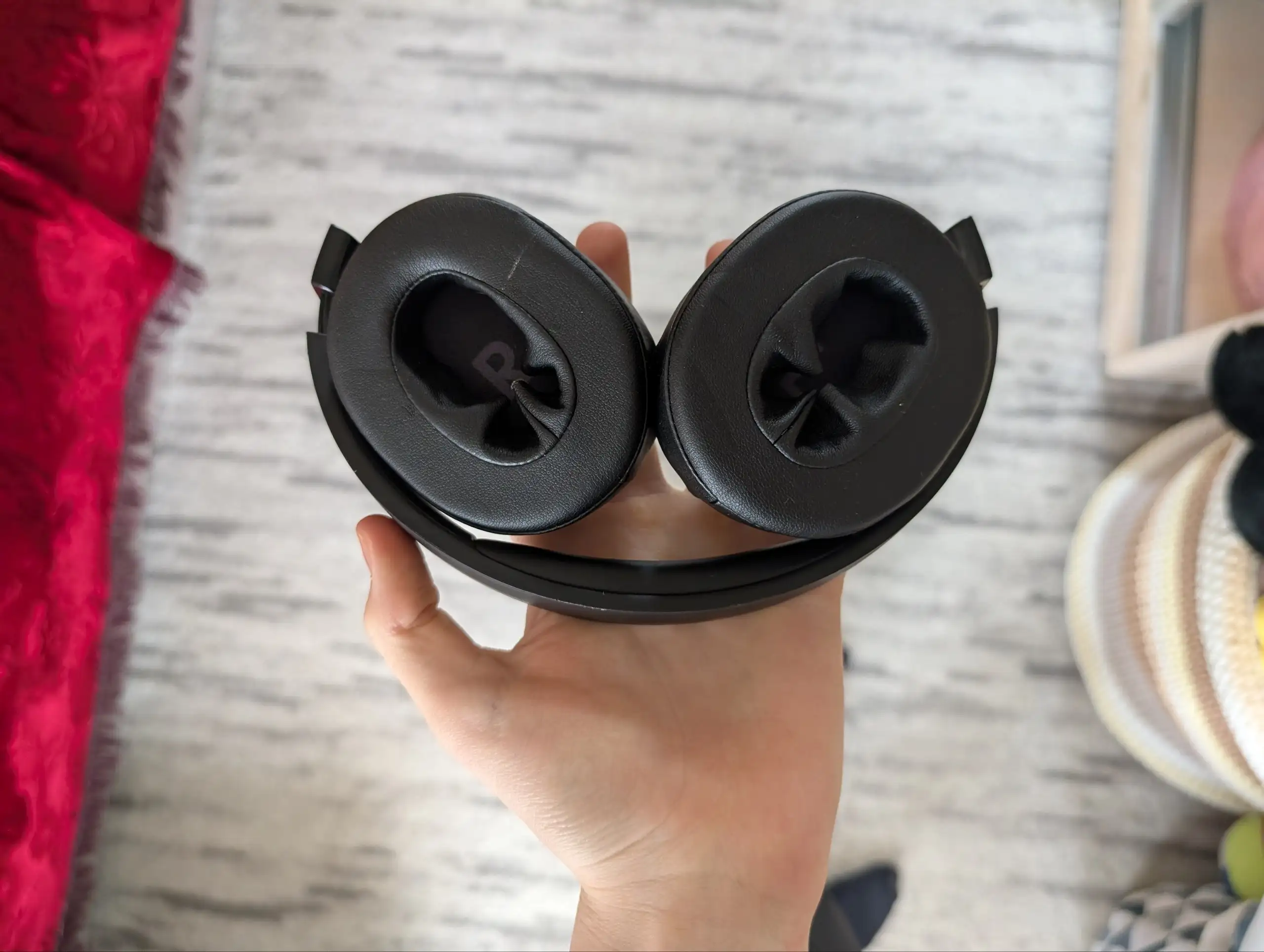 Продажа наушников JBL 710BT и Logitech G335 - Аксессуары (Электроника) в Ижевск