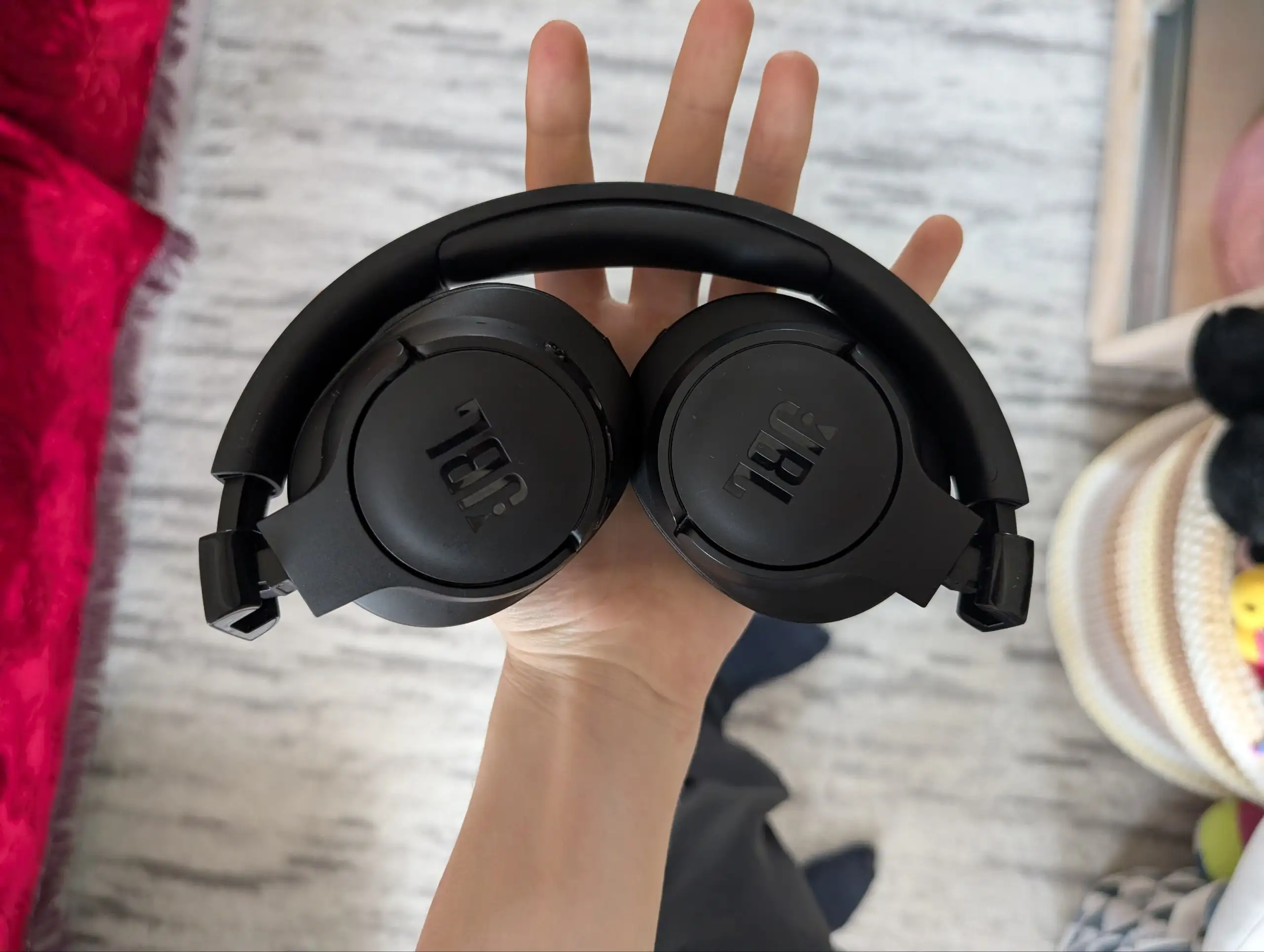 Продажа наушников JBL 710BT и Logitech G335 - Аксессуары (Электроника) в Ижевск