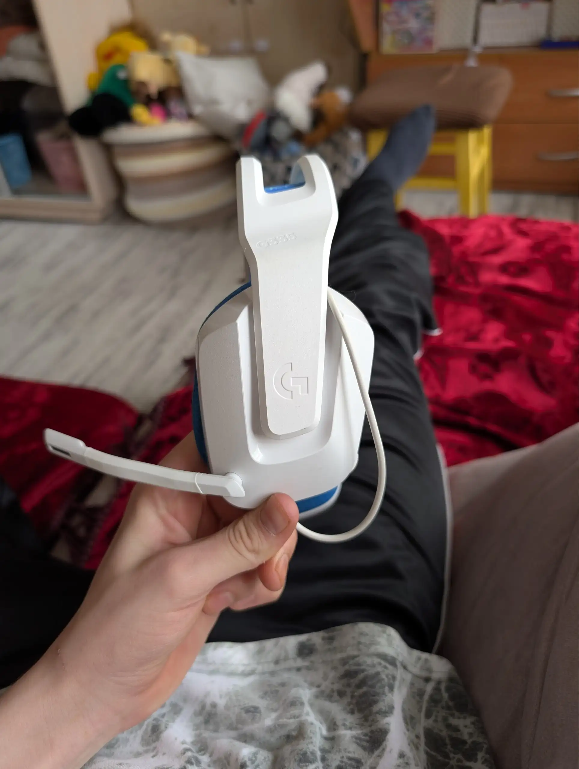 Продажа наушников JBL 710BT и Logitech G335 - Аксессуары (Электроника) в Ижевск