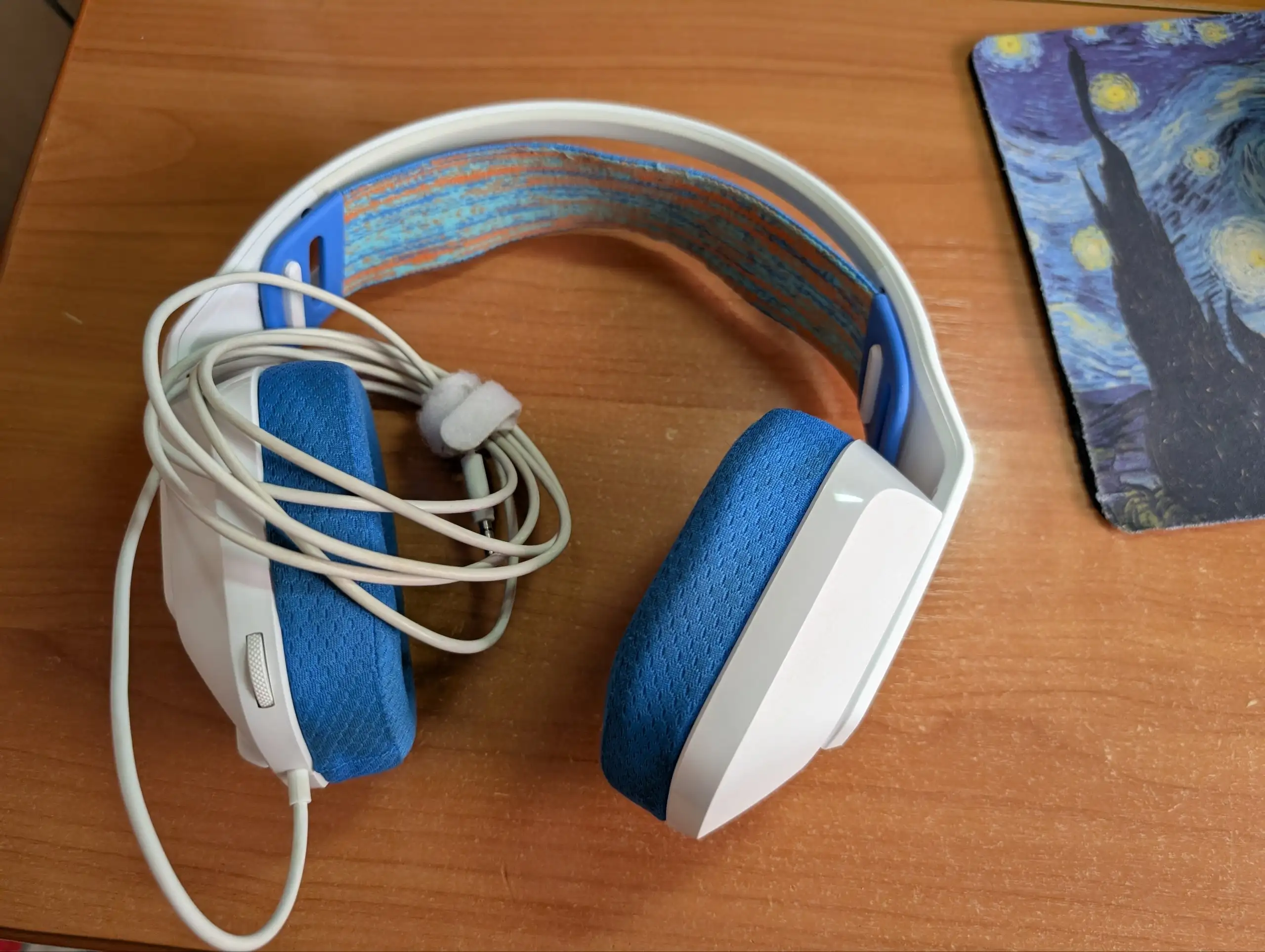 Продажа наушников JBL 710BT и Logitech G335 - Аксессуары (Электроника) в Ижевск