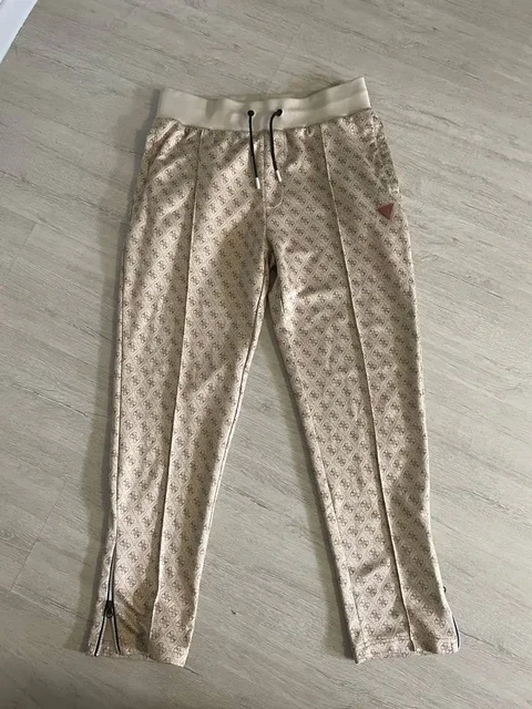 Продам guess - Женская одежда в Ижевск