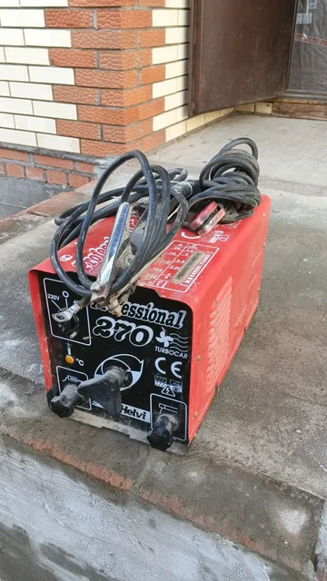 9к, торг - Чемоданы и сумки в Ижевск