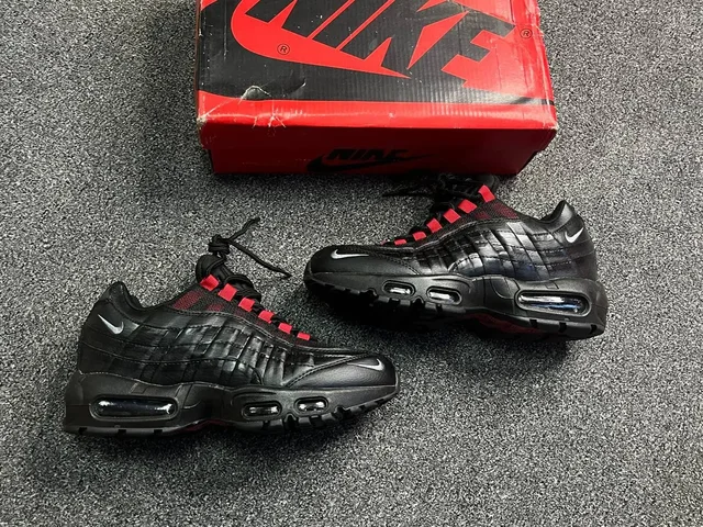 Nike Air Max 95 - Велосипеды и самокаты в Ижевск