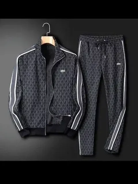 Костюм Lacoste, размер XL - Кроссовки в Ижевск