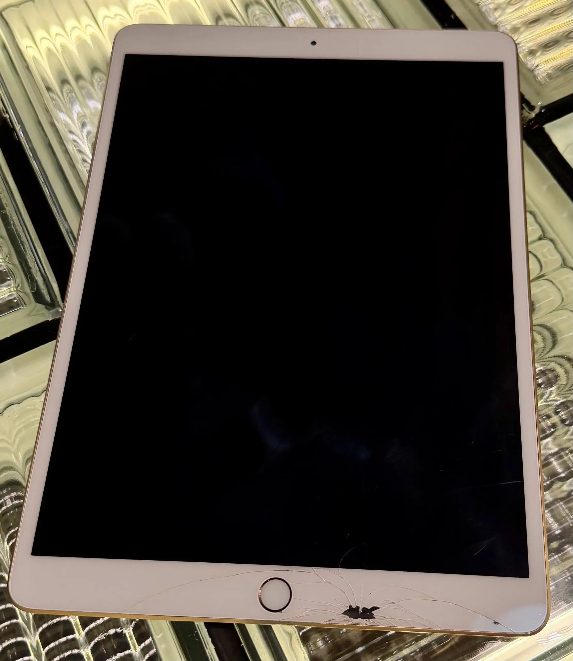 iPad Air 3 (2019) 64GB - Планшеты (Электроника) в Ижевск