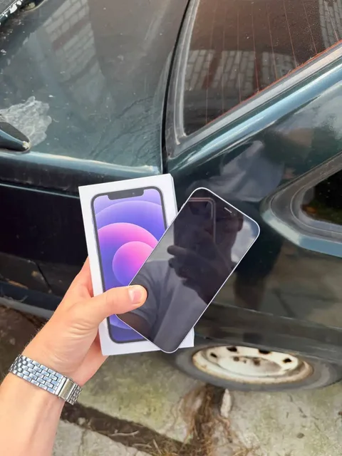 Продам iPhone 12 - Вейпы и аксессуары в Ижевск