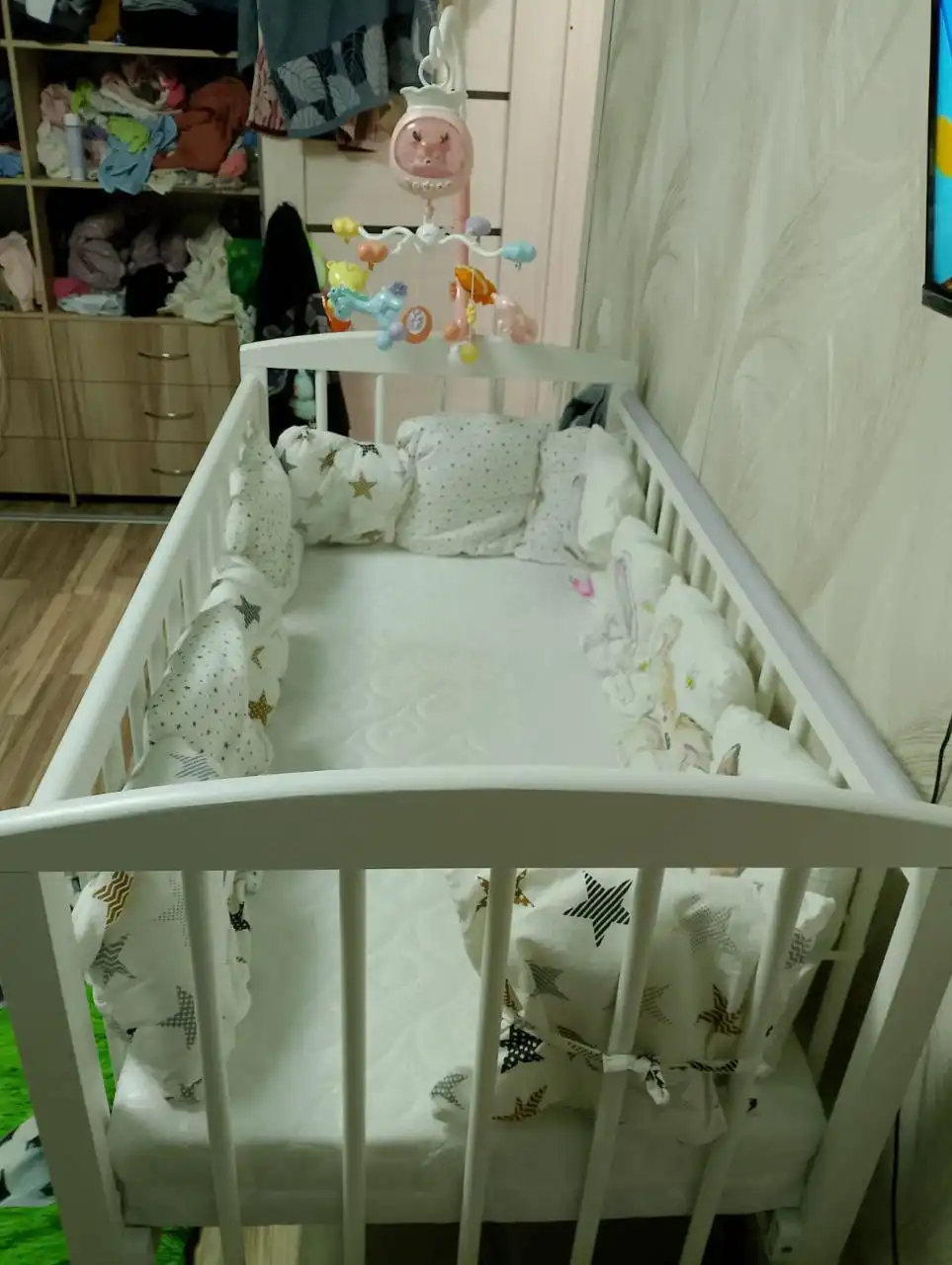 Продам детскую кроватку-качалку с ортопедическим матрасом