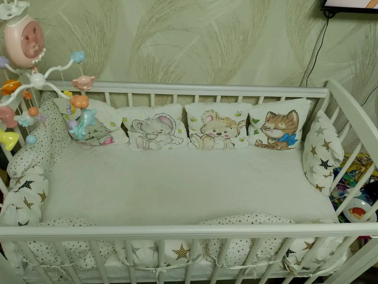 Продам детскую кроватку-качалку с ортопедическим матрасом