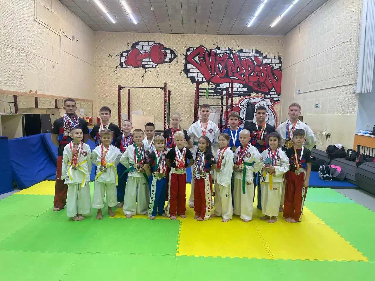 Набор в спортивную секцию кикбоксинга и тхэквондо для детей от 6 лет