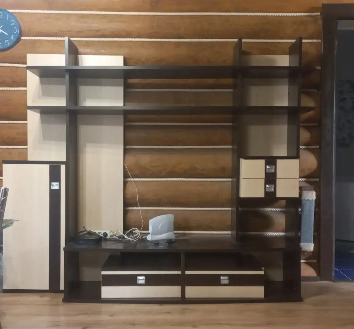 Продам стенку под ТВ