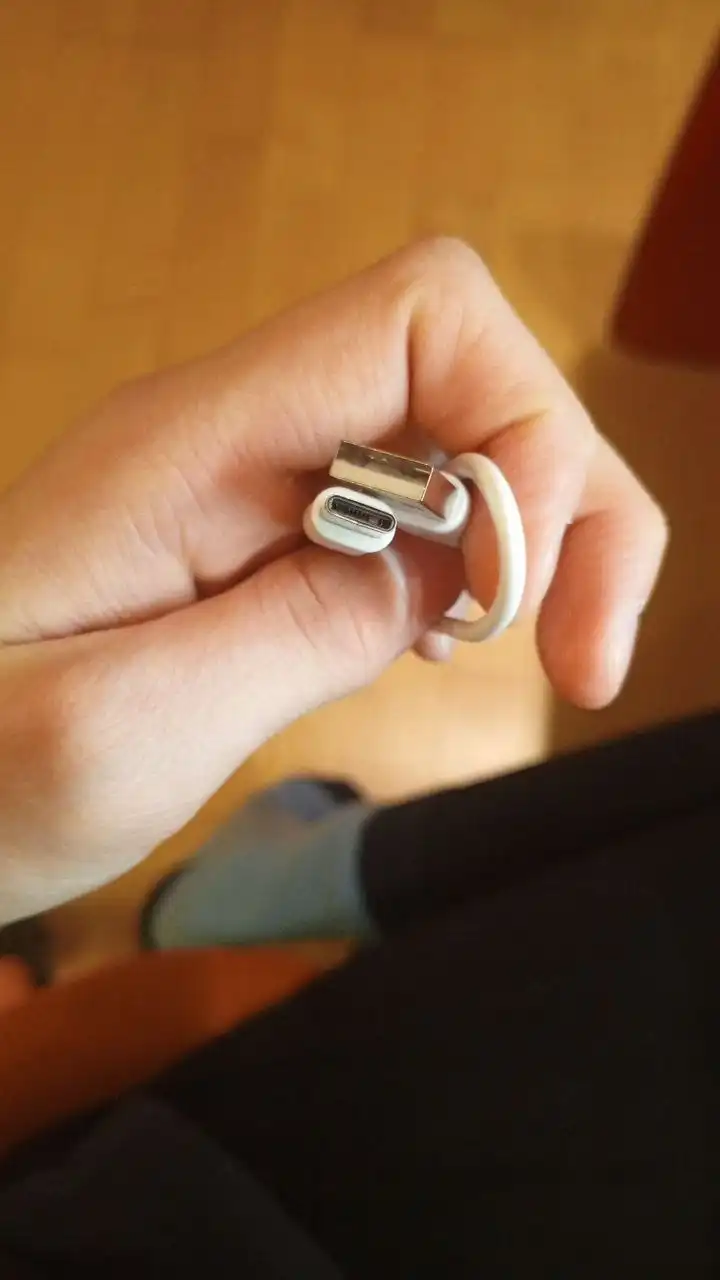 Продам беспроводные аккумуляторные микрофоны - Аудиотехника (Электроника) в Ижевск